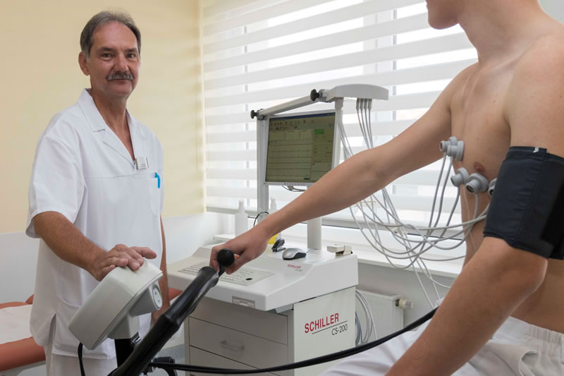 EKG - Elektrokardiografie - elektrische Messung der Herzfunktion